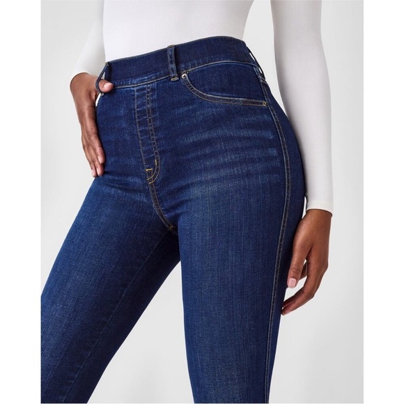 NWT Spanx pull-on flare jeans S petite in midnight shade - Picture 3 of 15